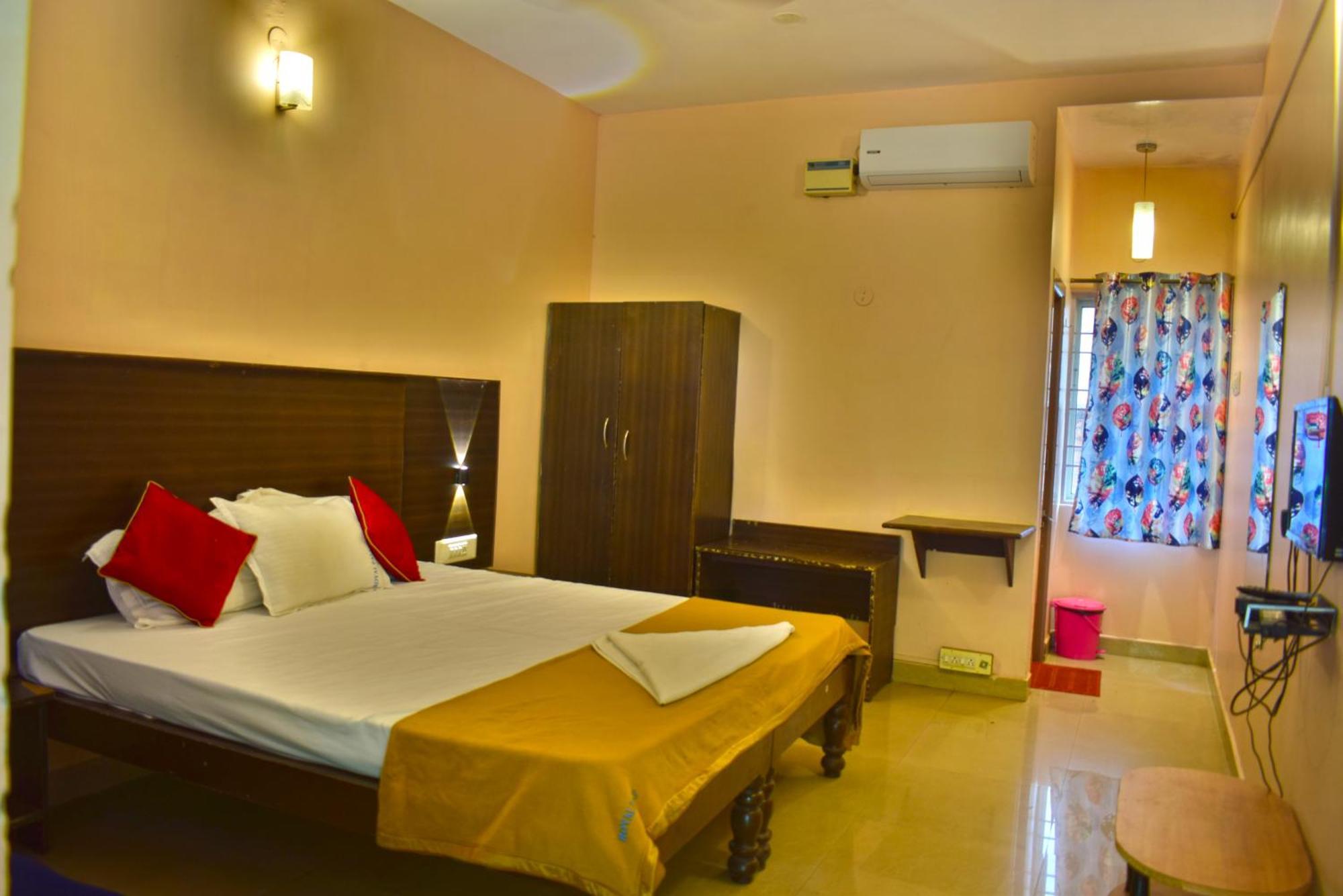 Jains Royal Palace Resorts Yelagiri Exterior foto